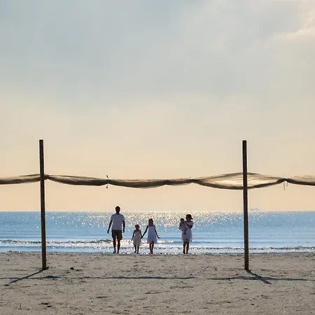 Meridiana Family & Nature مارينا روميا