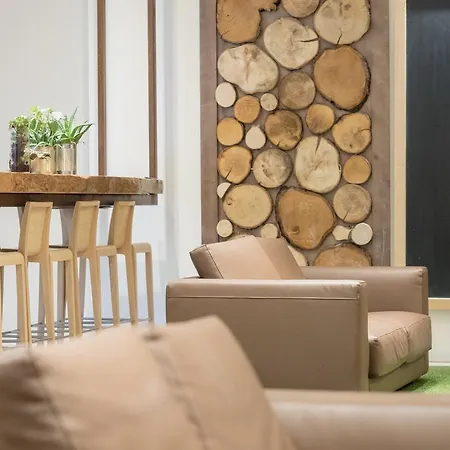 Meridiana Family & Nature