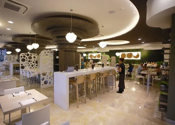 Meridiana Family & Nature